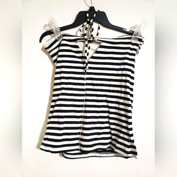 💥3/$30💥 Nollie Halter Top - Picture 4 of 6